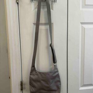 LONGCHAMP Le Pliage Neo Nylon Crossbody